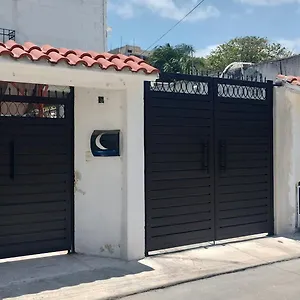 Casa De Luna Habitación en casa particular Playa del Carmen